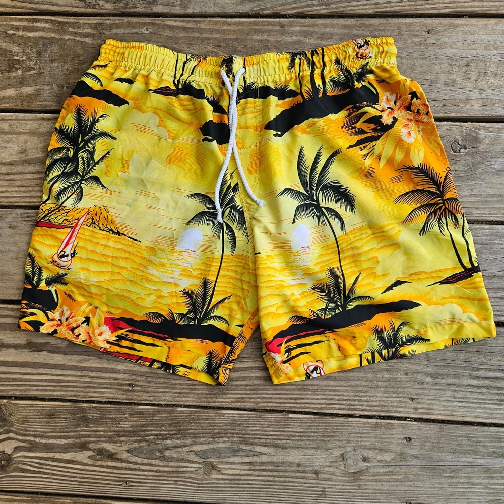 Salteebay Hawaiian/Aloha Print Men's Swim Shorts Yellow & Black XL